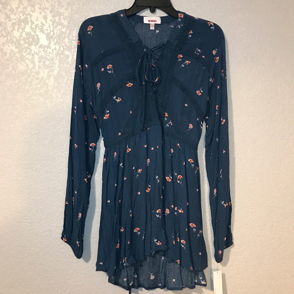 NWT Lace Up Hi-Lo Tunic Top Long Sleeve Floral